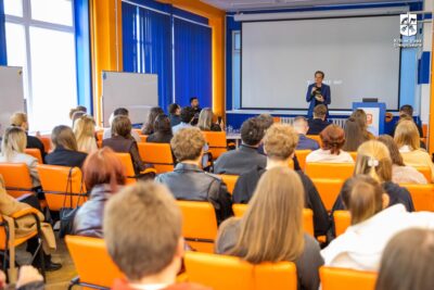 Студенти кафедри відвідали лекцію закордонних експертів, присвячену протидії дезінформації